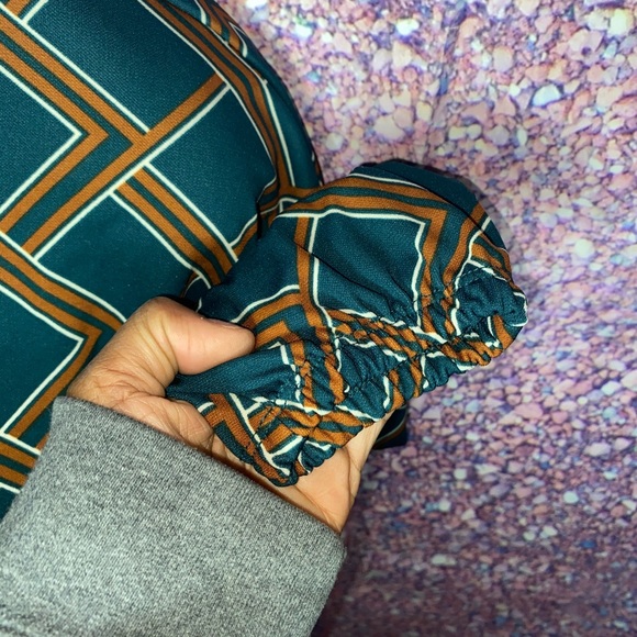 Forest Green and Brown Forever21 cropped Blouse! - Picture 5 of 6